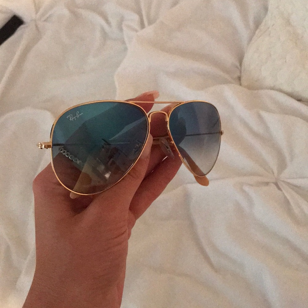 Women’s Ray Ban- Aviator style! - Picture 4 of 8
